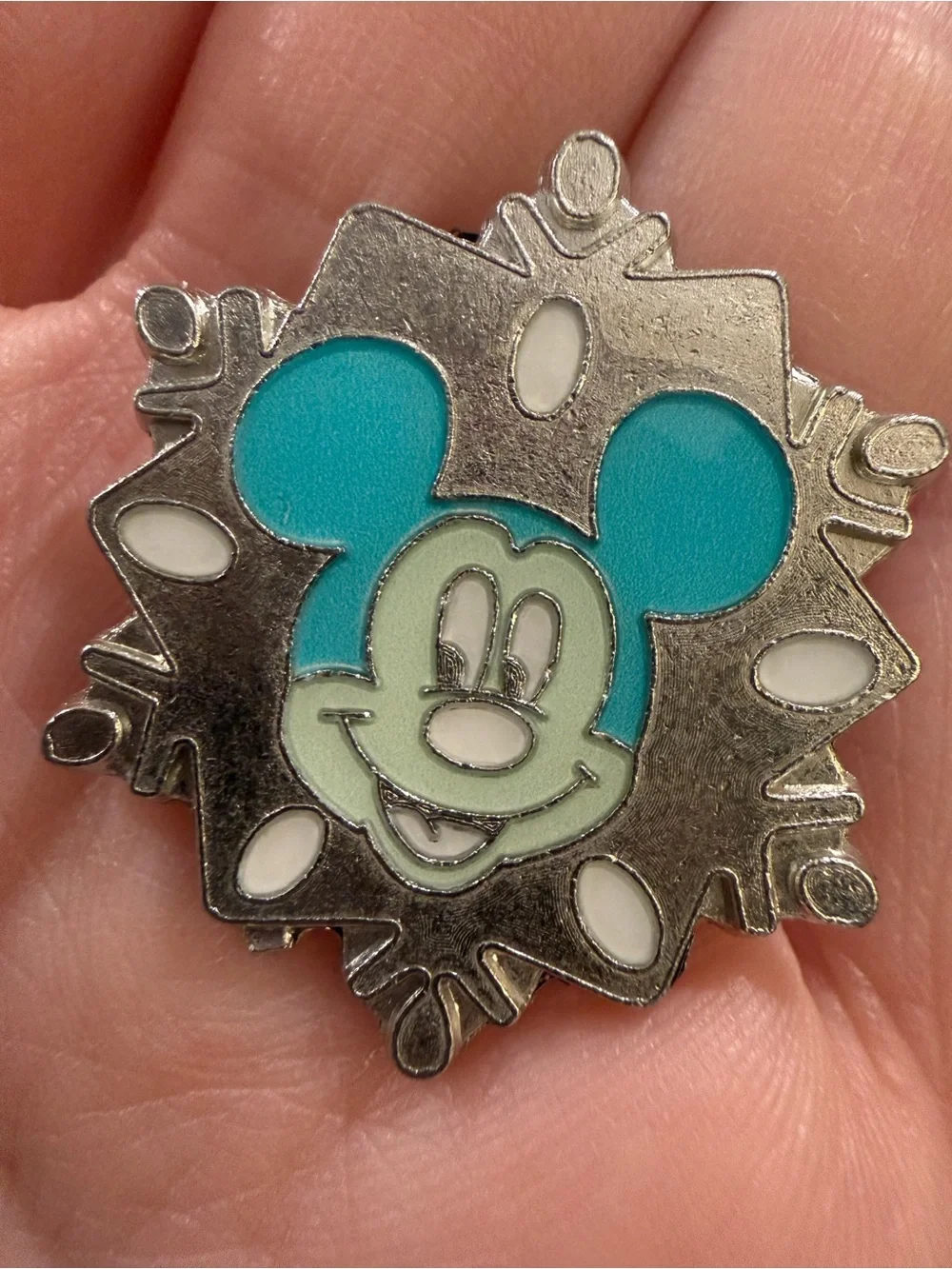 Disneyland Resort Hotel Hidden Mickey Collection pin
